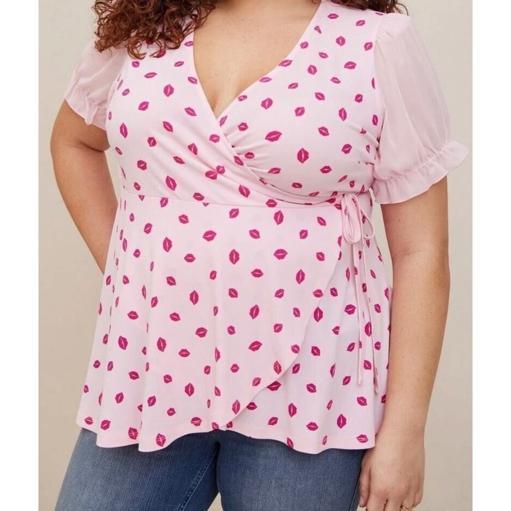 Torrid Top Chiffon Puff Sleeve Surplice Pink size 2 US 2X